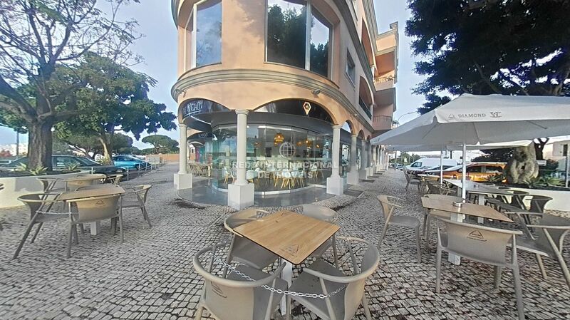 Café экипирован Quarteira Loulé - , кухня, эспланада, wc, великолепное месторасположение, мебелирован