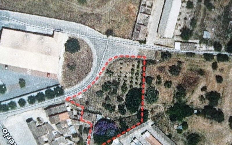 Terreno Urbano com 2455m2 Tavira