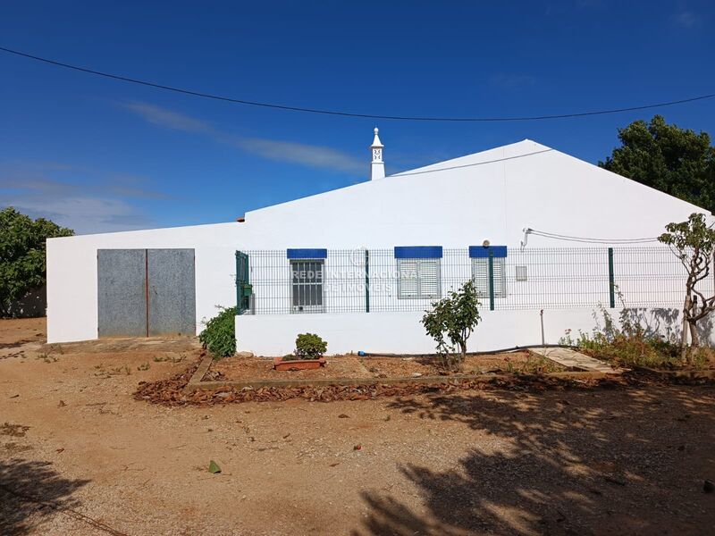 Quinta com casa V4+2 Cabanas Tavira - água, equipada, garagem, árvores de fruto, bbq, furo, excelentes acessos