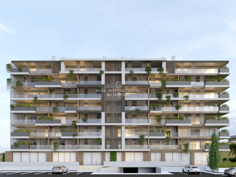 Apartment T2 Modern Avenida Calouste Gulbenkian Faro - great location, terrace, air conditioning, swimming pool, balcony