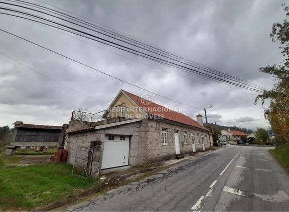 House Isolated in the center V3 Rossas Vieira do Minho - garage, terrace