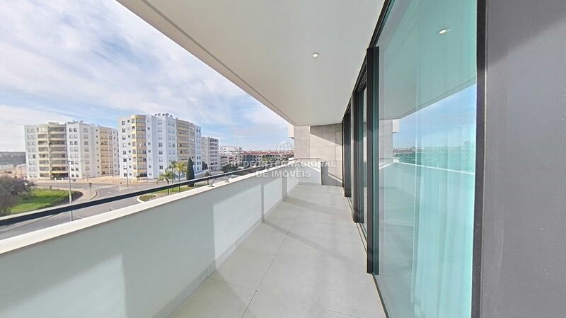 апартаменты новые рядом с пляжем T3 São Gonçalo de Lagos - вид на море, термоизоляция, сауна, система кондиционирования, терраса, бассейн, экипированная кухня
