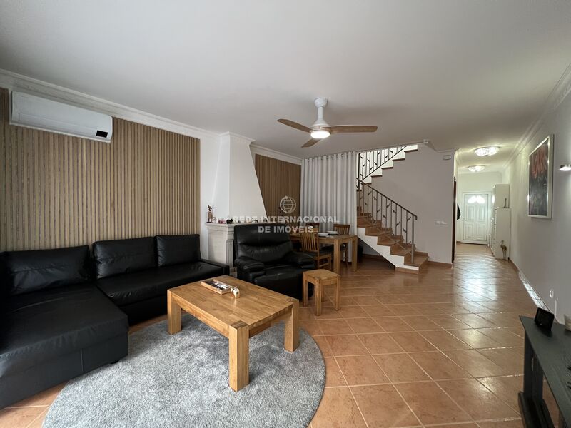 House 3 bedrooms townhouse Quelfes Olhão - equipped, air conditioning, terrace, quiet area, fireplace, solar panels, balcony