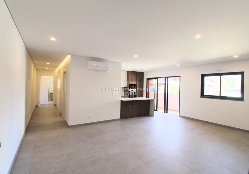 Apartamento novo T2 Tavira - r/c, cozinha equipada, varanda, ar condicionado, painéis solares