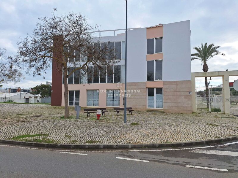 Prédio Comercial Tavira