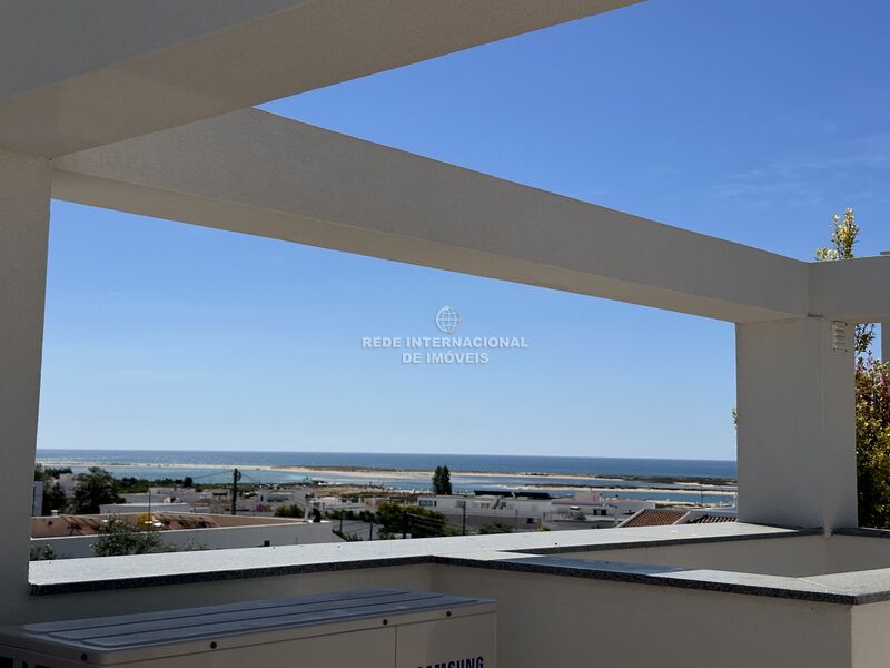 Moradia V3 Isolada Olhão - isolamento acústico, vista mar, vidros duplos, bbq, isolamento térmico, varanda, piscina, ar condicionado, alarme, piso radiante, terraços