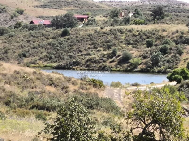 Terreno Rústico com 18370m2 Botelhas Castro Marim - poço