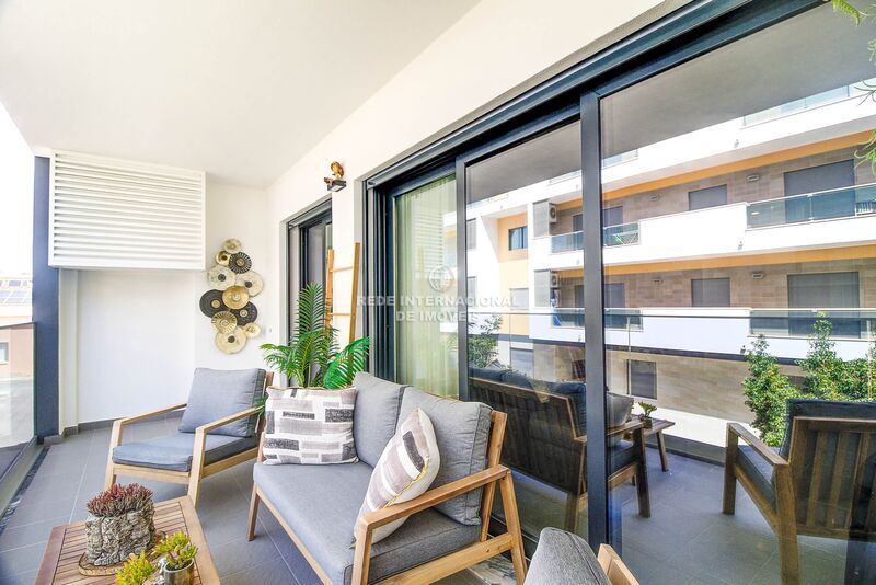 Apartamento T2 de luxo Vila Real de Santo António - piso radiante, varanda, ar condicionado