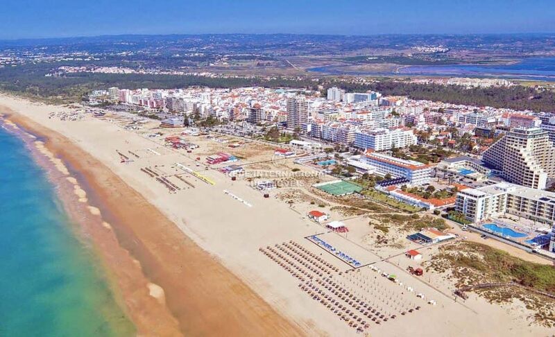 Loja no centro Monte Gordo Vila Real de Santo António