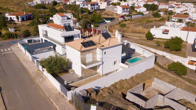 Moradia de luxo V4 Monte Francisco Castro Marim - garagem, bbq, piscina, ar condicionado, varandas, painéis solares
