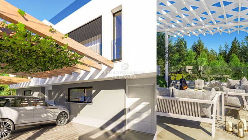 Moradia V4 de luxo em banda Montenegro Faro - sauna, piscina, ar condicionado, varanda, jardim, terraço
