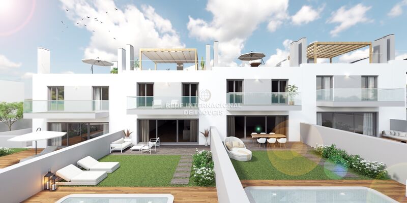 Moradia V4 de luxo em banda Montenegro Faro - varanda, sauna, jardim, terraço, ar condicionado, piscina