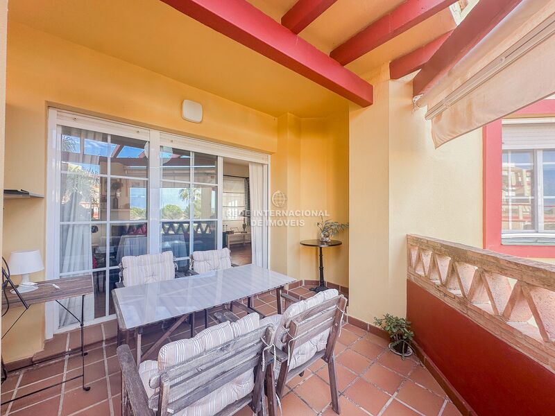 Apartamento Renovado T2 Costa Esuri Ayamonte - ar condicionado, zonas verdes, equipado, terraço, 1º andar, ténis, bbq, piscina, parque infantil, mobilado, varanda, zona calma