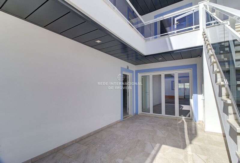 апартаменты новые T1 Vila Nova de Cacela Vila Real de Santo António - частный кондоминиум, система кондиционирования, бассейн, гараж, зеленые зоны, парковка, солнечные панели, экипированная кухня