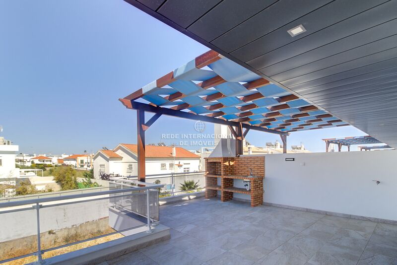 Apartamento T1 Moderno Vila Nova de Cacela Vila Real de Santo António - ar condicionado, terraço, painéis solares, garagem, piscina, zonas verdes, bbq, condomínio privado