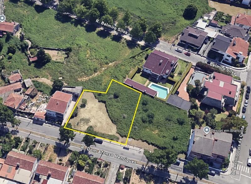 Stadtgrundstücke in São João da Madeira