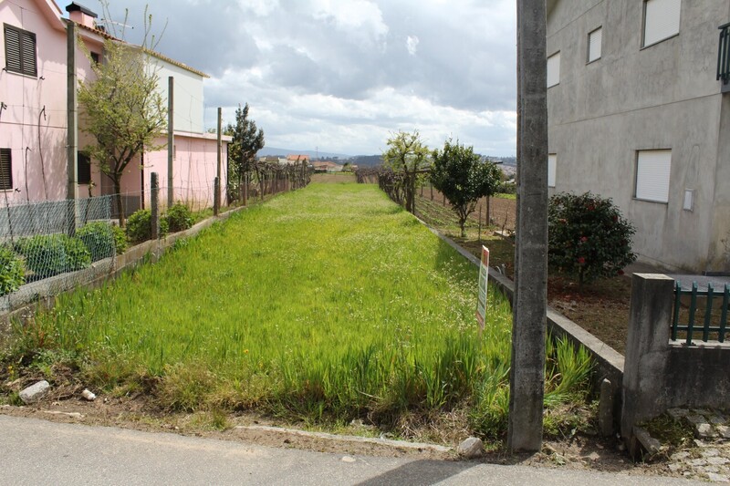 Land with 1100sqm Rua das Pereiras Macieira da Lixa Felgueiras