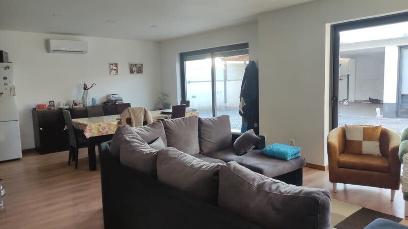 Casa Térrea V3+1 Milheirós de Poiares Santa Maria da Feira - cozinha equipada, garagem, jardim, ar condicionado
