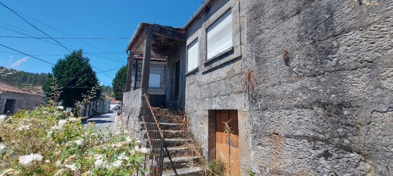 Moradia para remodelar V2 Ponte do Abade Sernancelhe - zona calma