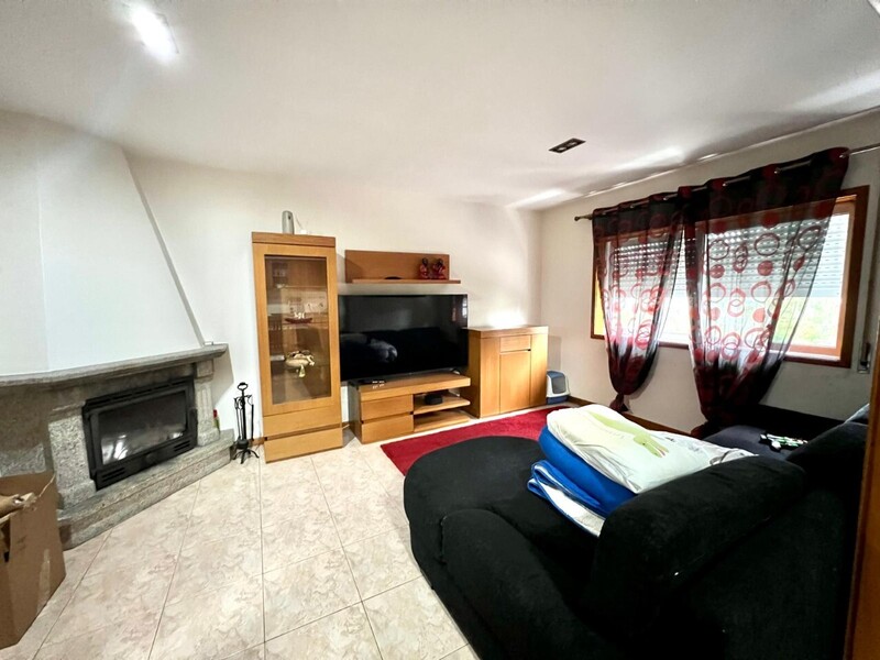 Apartment T2 Lobão Santa Maria da Feira - equipped, quiet area, garage, furnished, kitchen, balcony