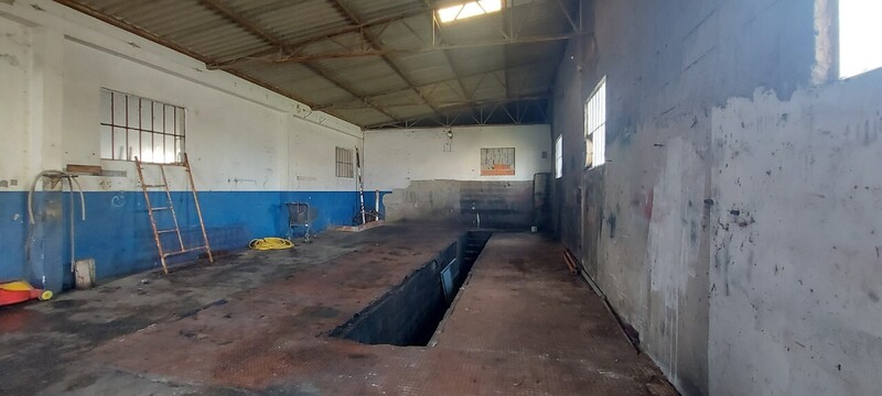 Armazéns com 361m2 Lavos Figueira da Foz - bons acessos, arrumos