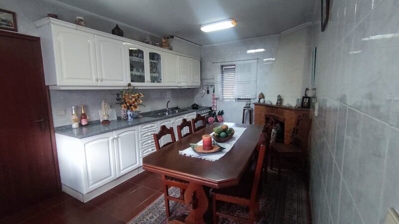 House 4 bedrooms Macieira de Sarnes Oliveira de Azeméis - quiet area, attic, fireplace