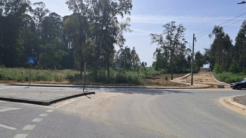 Terreno com 3322m2 Frente GNR Cesar Oliveira de Azeméis - bons acessos, excelente localização