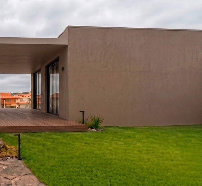 Prédio centro da cidade T5 São João da Madeira - logradouro, ruína, excelente localização