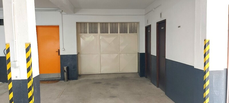Armazém Industrial com 56m2 Rua 25 de Abril Aves Santo Tirso