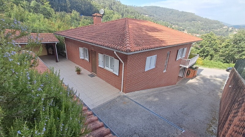 Comprar moradia T3 térrea e isolada em Várzea, Arouca