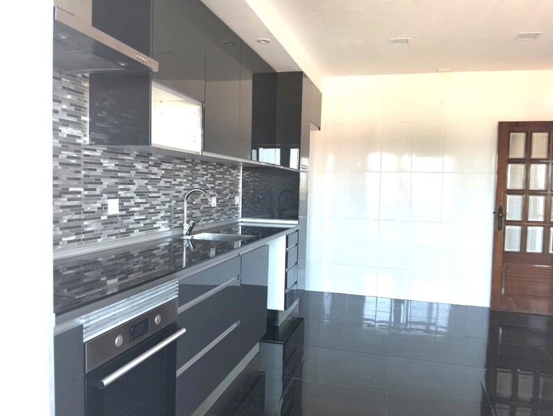 T3 Renovado em Paços de Brandão