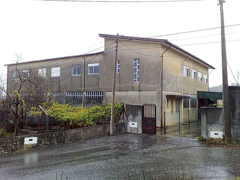 Warehouse Industrial with 407sqm São Roque Oliveira de Azeméis