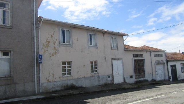House Old 6 bedrooms Esmoriz Ovar - garage