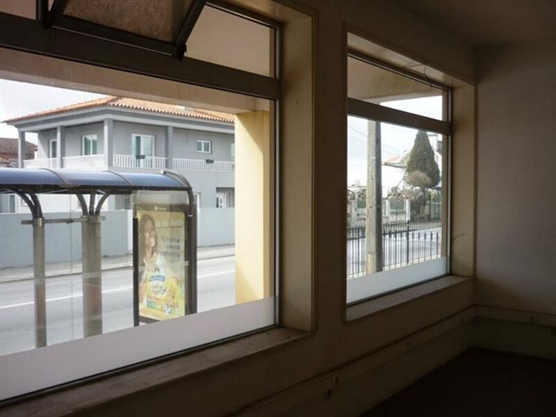 Shop Arrifana Santa Maria da Feira - storefront, spacious, easy access