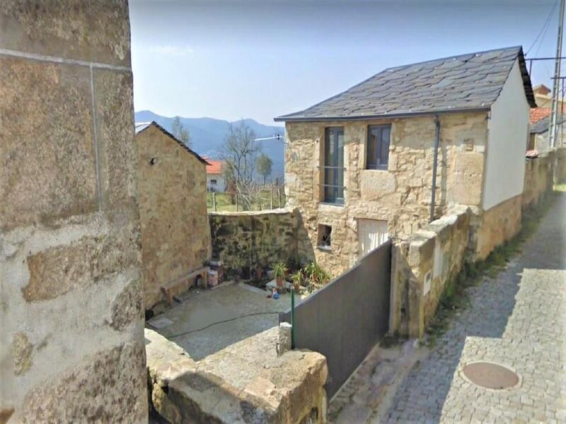 House V3 Alvarenga Arouca - double glazing