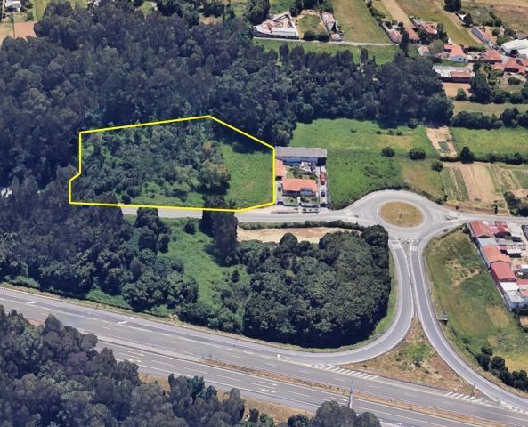 Terreno Urbano com 7276m2 Espinho - boa localização