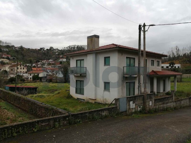 House V4 Ribeira de Fráguas Albergaria-a-Velha - garage, balcony