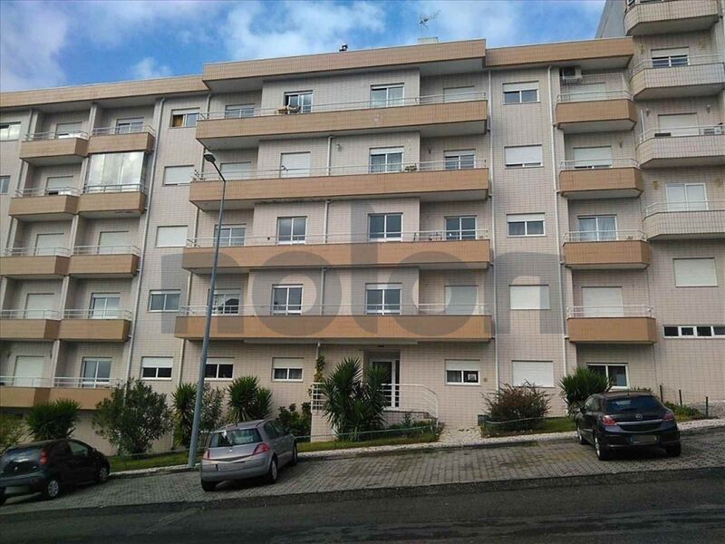 Apartamento T3 Oliveira de Azeméis - lareira, garagem, varandas