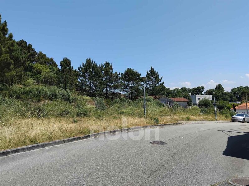 Terreno Urbano para construção Mozelos Santa Maria da Feira - bons acessos