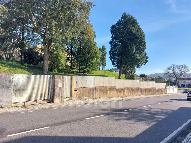 Home V6 São João da Madeira - garage, tennis court, swimming pool