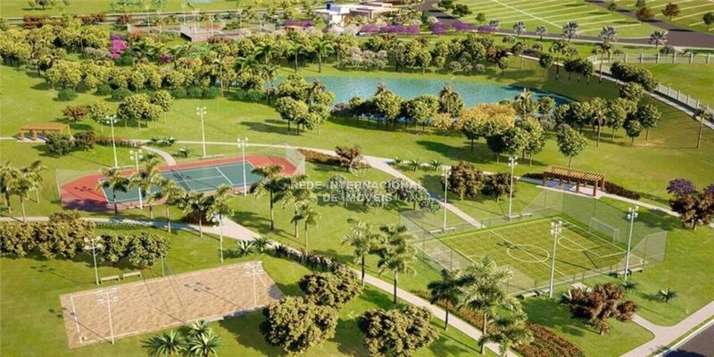 Land with 250sqm Conde