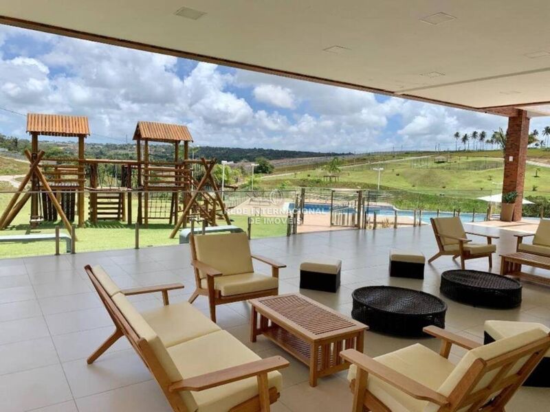 Land with 185sqm Conde