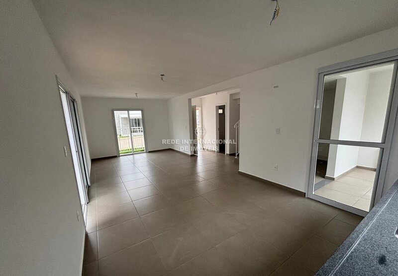 Sobrado para Venda - Villa Flora Residencial (Condomínio Lótus) - Votorantim/SP
