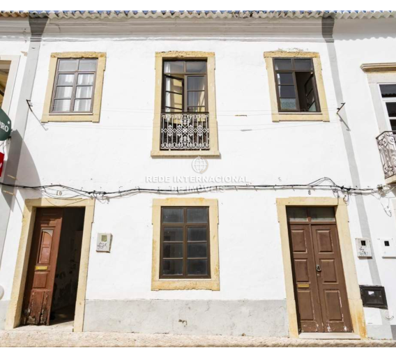 House V3+1 in the center Santa Maria Lagos - excellent location
