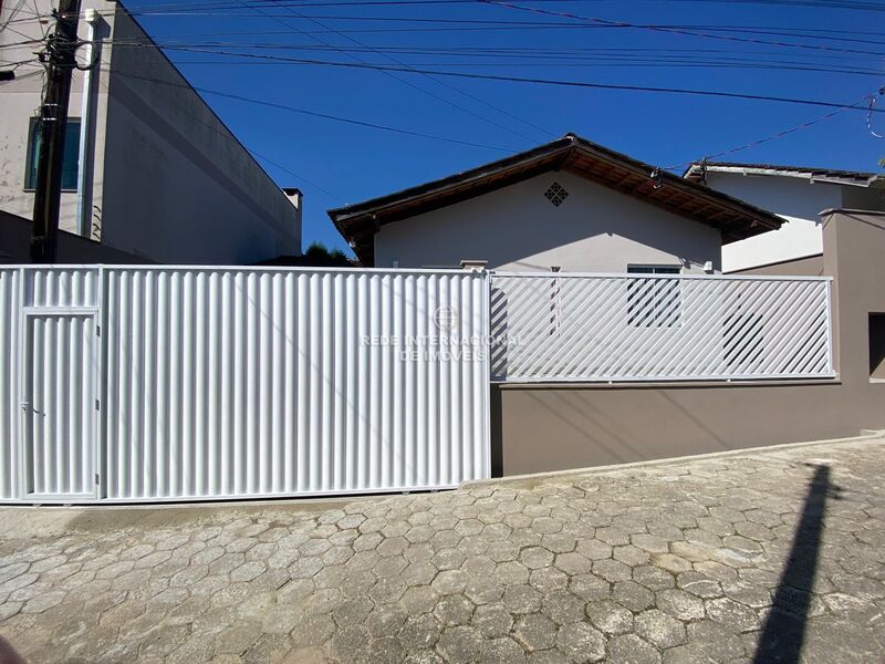 Casa/Vivenda V4 Sete de Setembro Gaspar