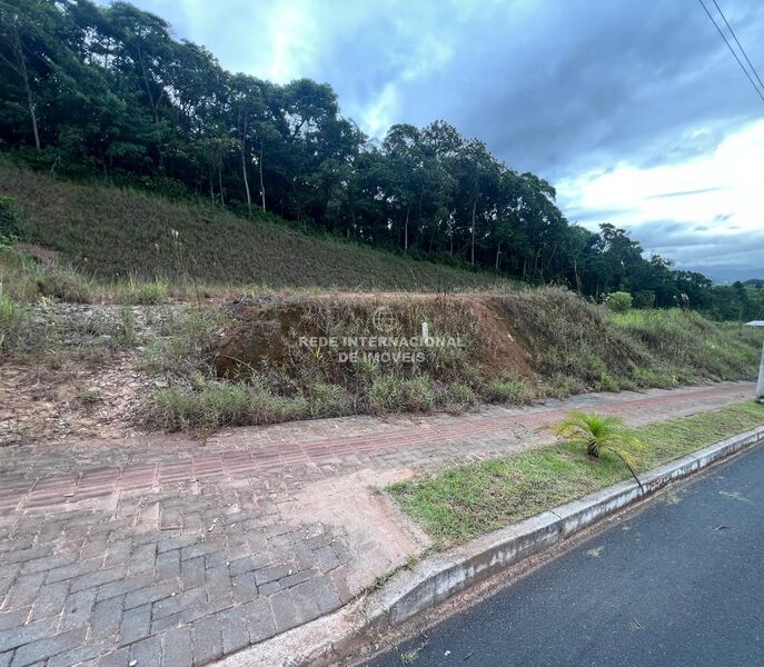 Земля c 375m2 Santa Terezinha Gaspar