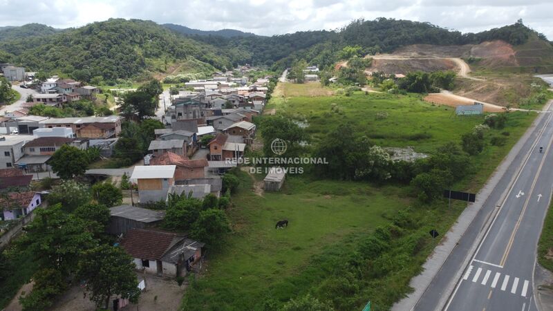 Terreno com 10418m2 Margem Esquerda Gaspar
