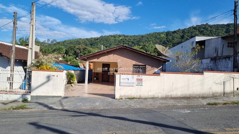 House/Villa V3 Barracão Gaspar