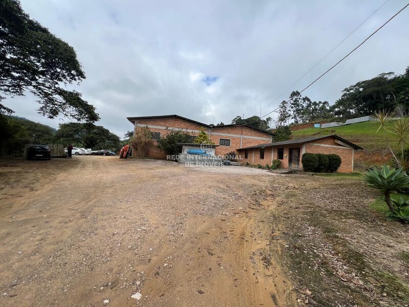 Warehouse with 1600sqm Gaspar Mirim