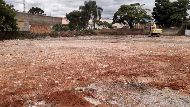 Land with 2560sqm Centro Capela do Alto